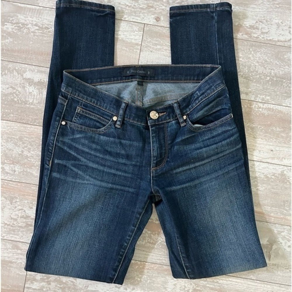 Juicy Couture Jeans Size 26 Dark Wash 31 Inseam Zipper Closure in EUC